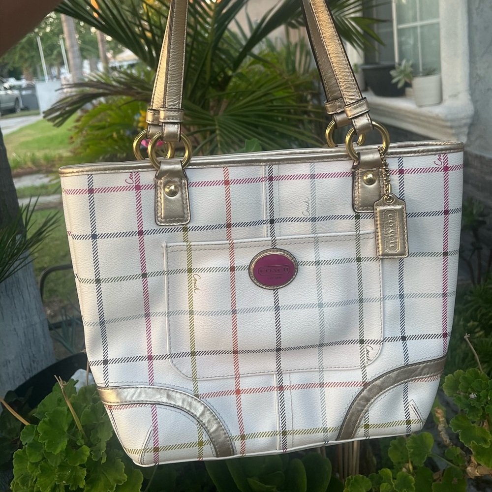 Stylish White and Pink Plaid Handbag